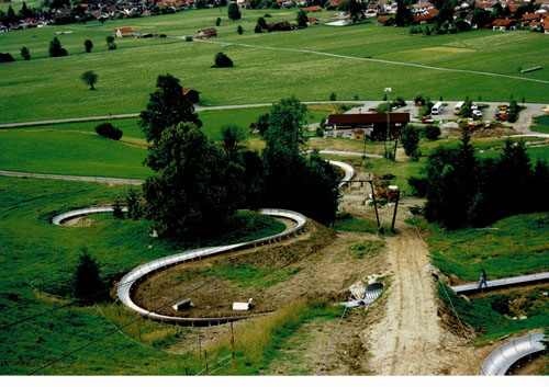 images/geschichte/1998_Bau_sommerrodelbahn.jpg